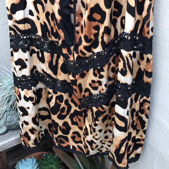 Long Strapeless Leopard Satin Dress BeBe - Picture 4 of 8